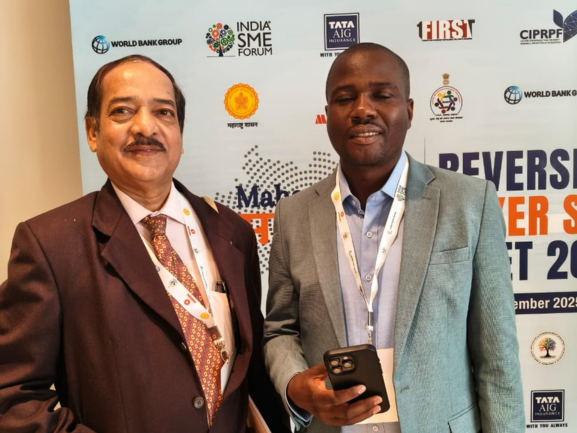 Mr Dipak Patil, Director – Harshdip Global Exim Pvt. Ltd., Baramati Pune, business meeting with foreign traders